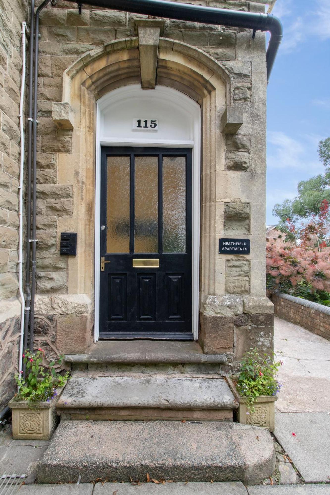 Elegant Malvhina Retreat On The Malvern Hills เกรทมัลเวิร์น ภายนอก รูปภาพ