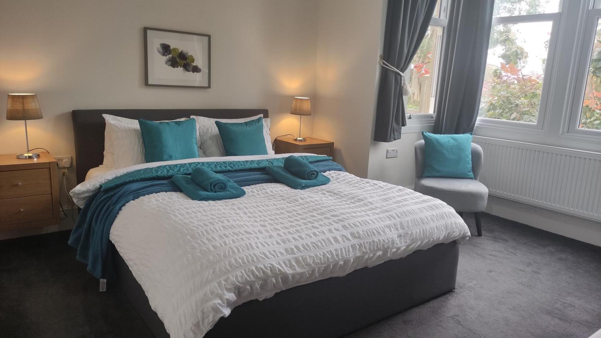 Elegant Malvhina Retreat On The Malvern Hills เกรทมัลเวิร์น ภายนอก รูปภาพ