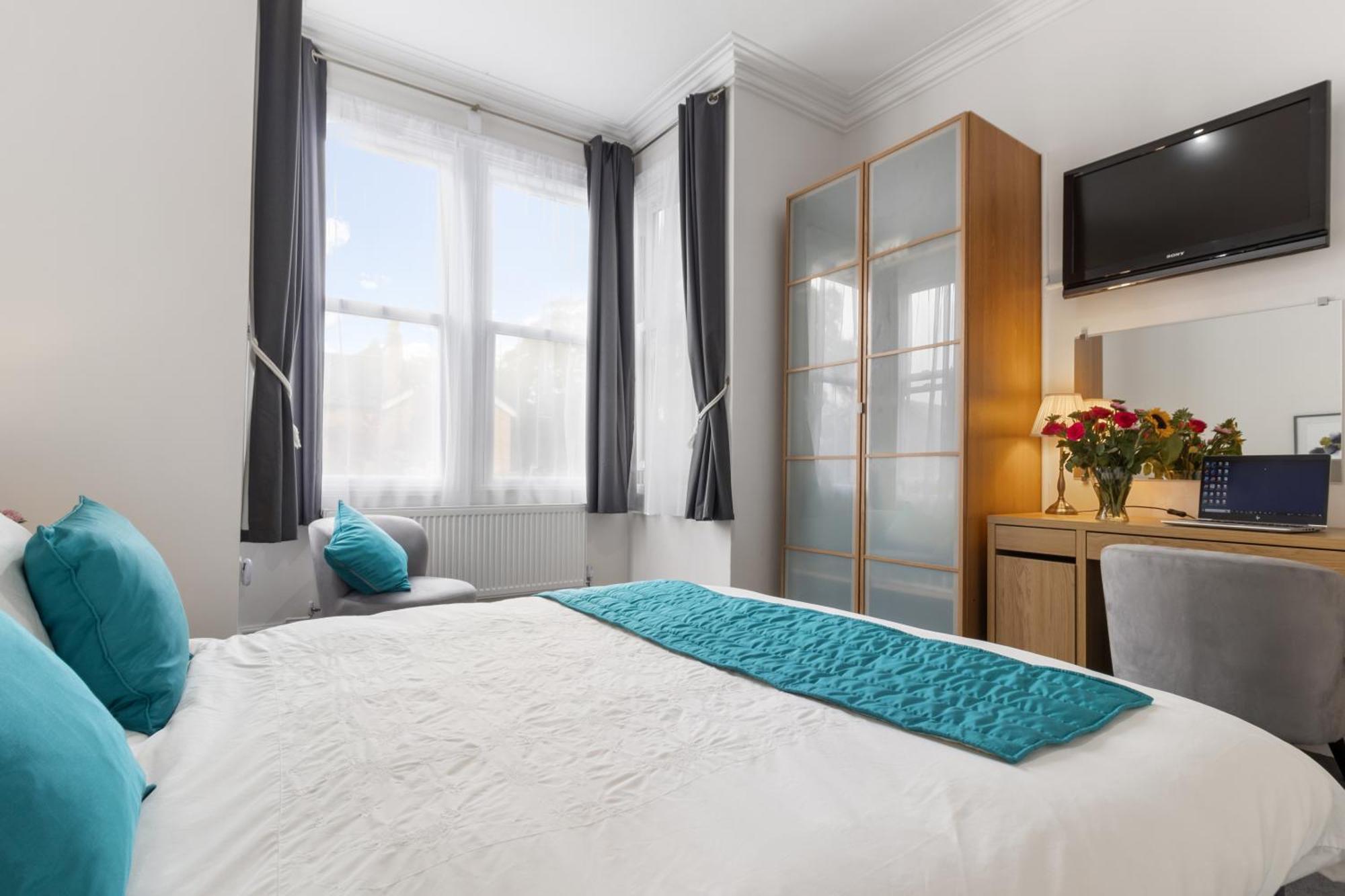 Elegant Malvhina Retreat On The Malvern Hills เกรทมัลเวิร์น ภายนอก รูปภาพ