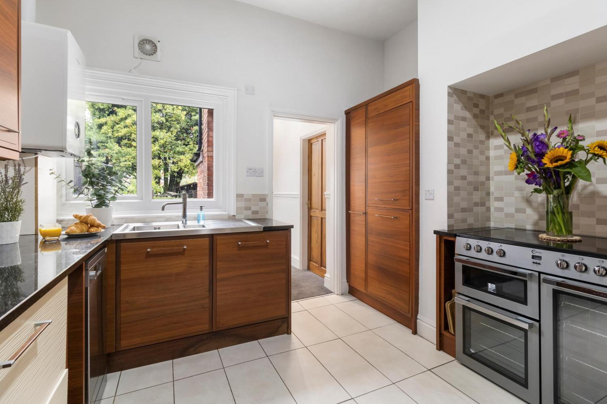 Elegant Malvhina Retreat On The Malvern Hills เกรทมัลเวิร์น ภายนอก รูปภาพ