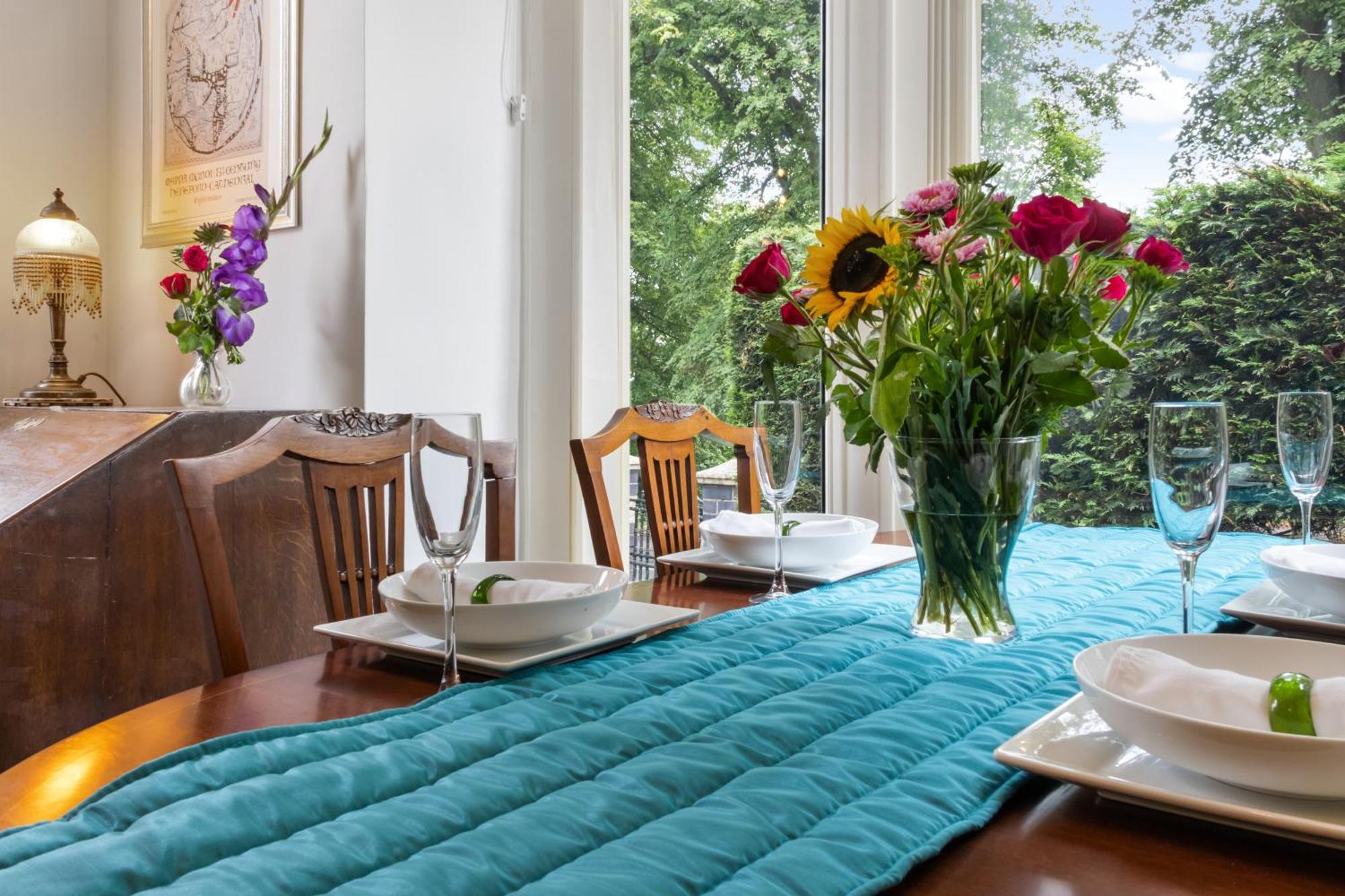 Elegant Malvhina Retreat On The Malvern Hills เกรทมัลเวิร์น ภายนอก รูปภาพ